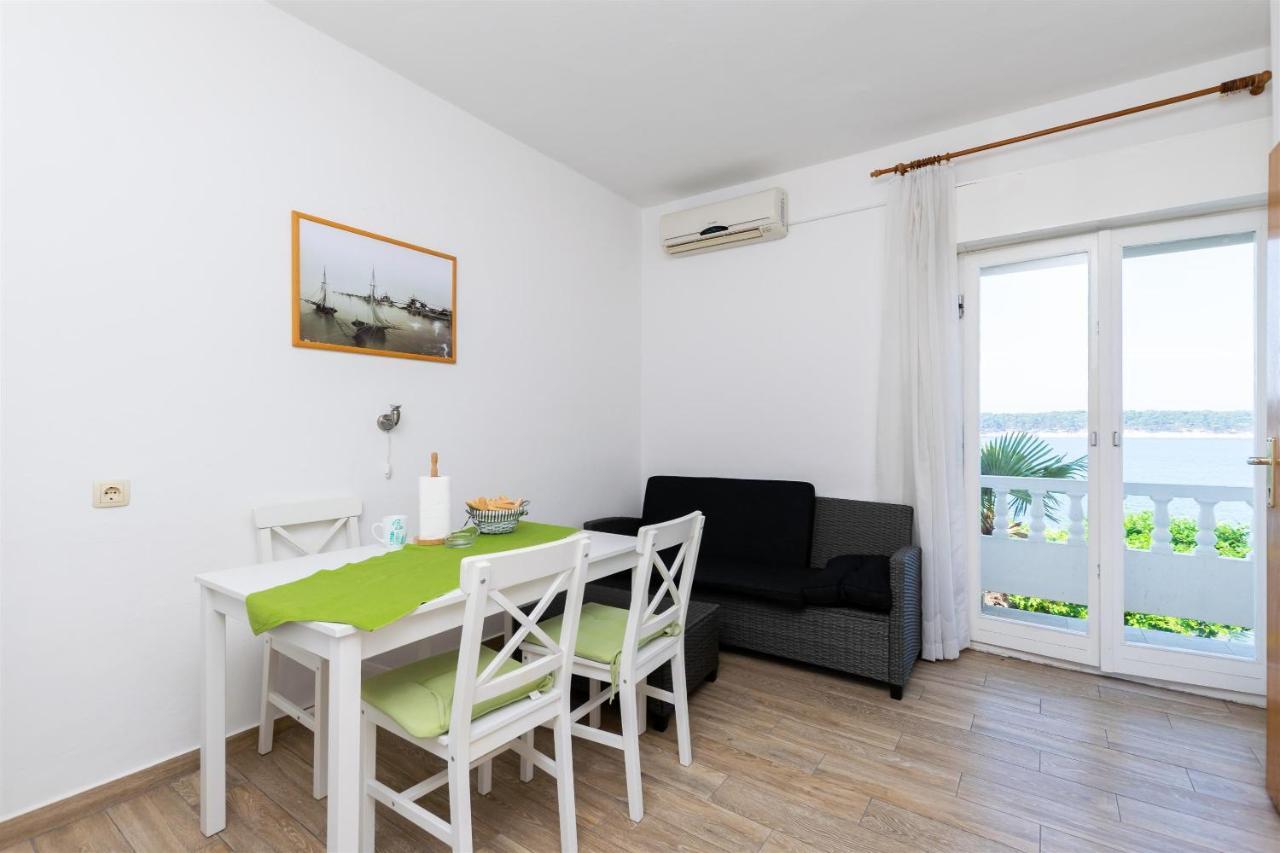 Apartments Biserka Barbat na Rabu Eksteriør billede