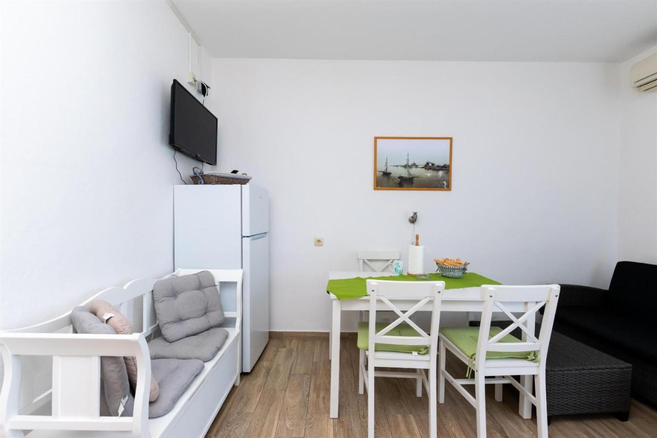 Apartments Biserka Barbat na Rabu Eksteriør billede