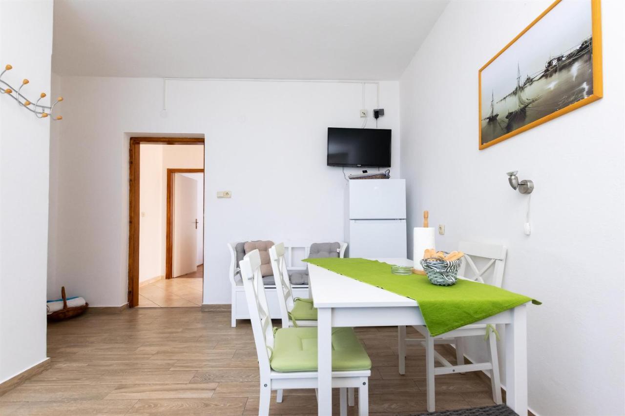 Apartments Biserka Barbat na Rabu Eksteriør billede